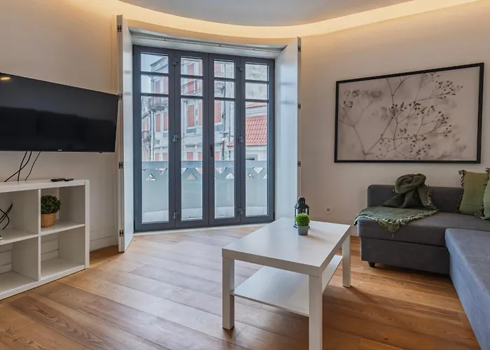 Modern And Bright Apartment By Lovelystay